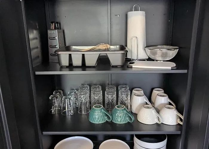 Moderne Kleine Im Ex-studentenwohnheim In Apartmán *